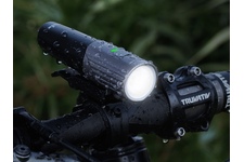 Latarka diodowa Fenix BC21R V2.0  - rowerowa