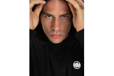 Bluza z kapturem Pit Bull Small Logo '21 - Czarna
