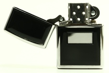 Zapalniczka ZIPPO Ultralite Black Emblem, High Polish