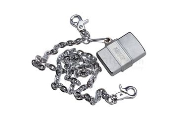 Zapalniczka ZIPPO Street Chrome z łańcuszkiem