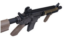 Replika karabinka szturmowego Lone Star Ranger SBR (Dark Earth)