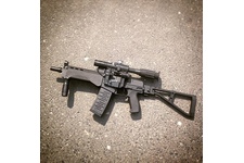 Replika karabinka szturmowego SR-3M